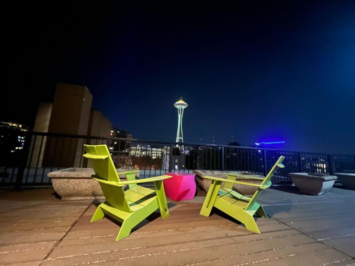 Cozy Downtown Condo Retreat With Space Needle View سياتل المظهر الخارجي الصورة