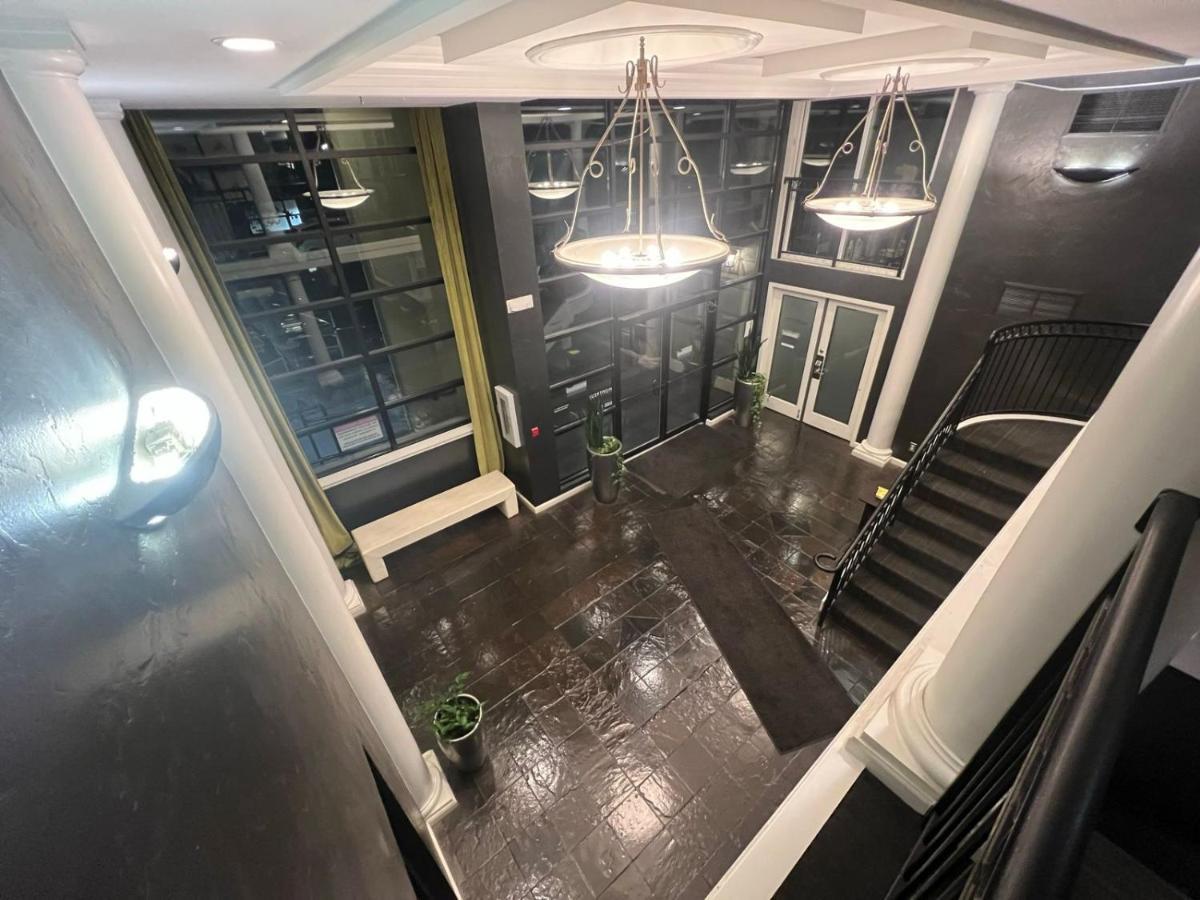 Cozy Downtown Condo Retreat With Space Needle View سياتل المظهر الخارجي الصورة
